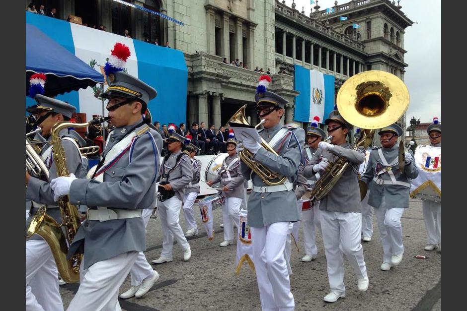 Desfile Cívico Celebra 194 Años De Independencia En Guatemala 3565
