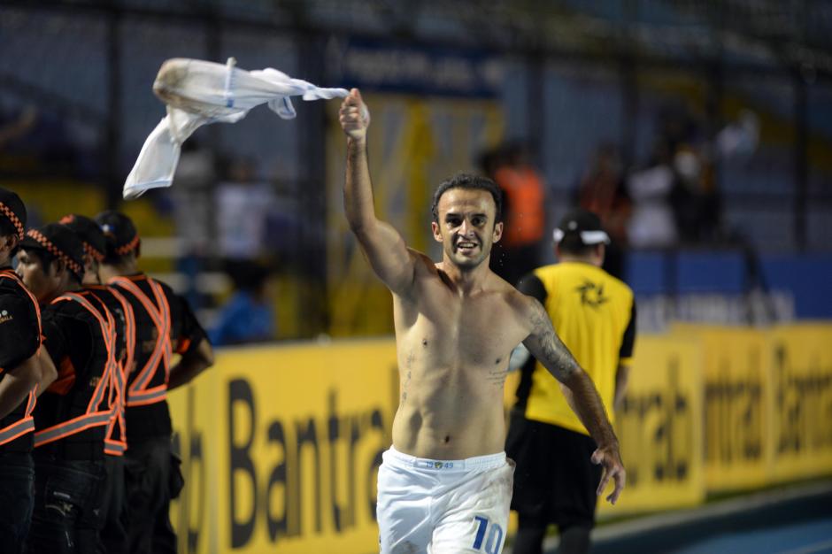 José Manuel Contreras celebra eufórico su gol ante Municipal que ayudó a que los cremas ganaran el hexacampeonato. (Foto: Johan Ordoñez/Nuestro Diario)