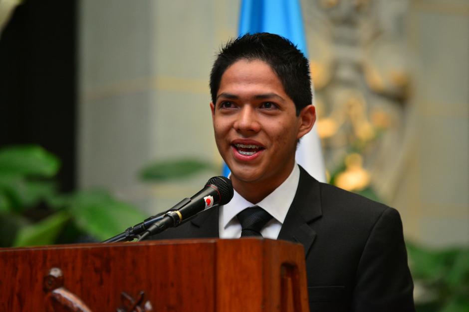 Diego Martínez, &nbsp;agradece el apoyo brindado en la campaña "Al Vaticano por Guate". (Foto: Wilder López/Soy502)