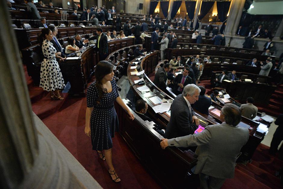 Lo aprobado por los diputados, que manda que los funcionarios del Ejecutivo podrían ir a prisión hasta por tres años si no asisten a una citación del Congreso, entra en vigencia en 8 días. (Foto: Archivo/Soy502)