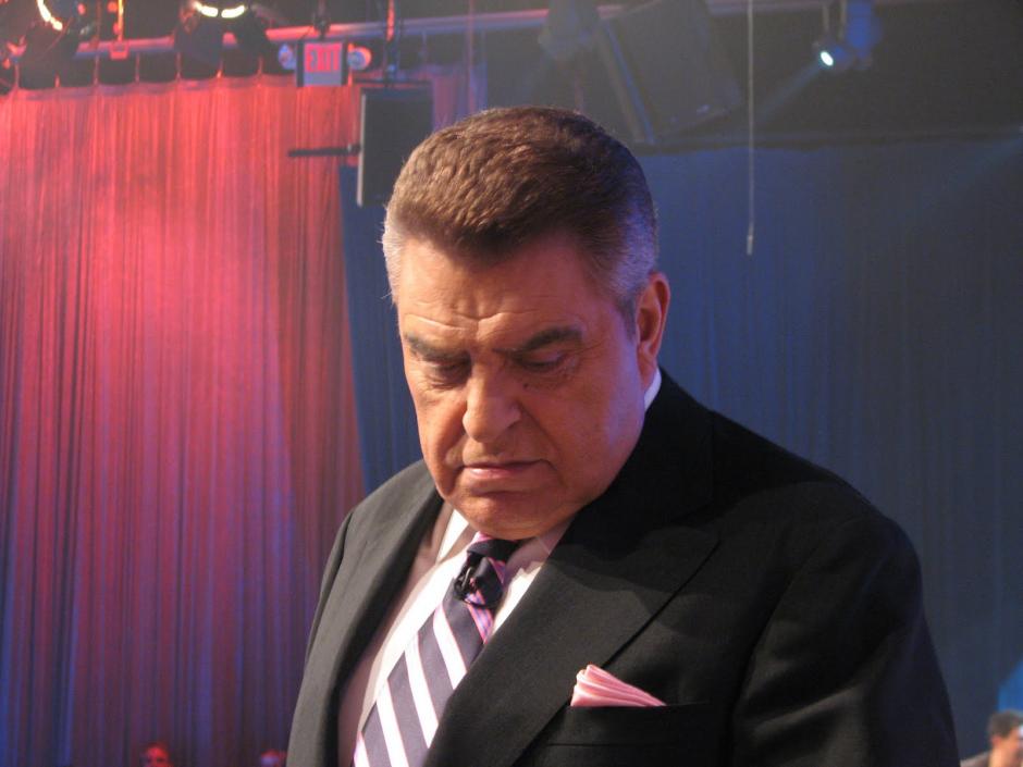 "Don Francisco" está a punto de decir adiós junto a su programa Sábado Gigante, pero antes debe solucionar algunos problemas legales. (Foto: diariochile.cl)