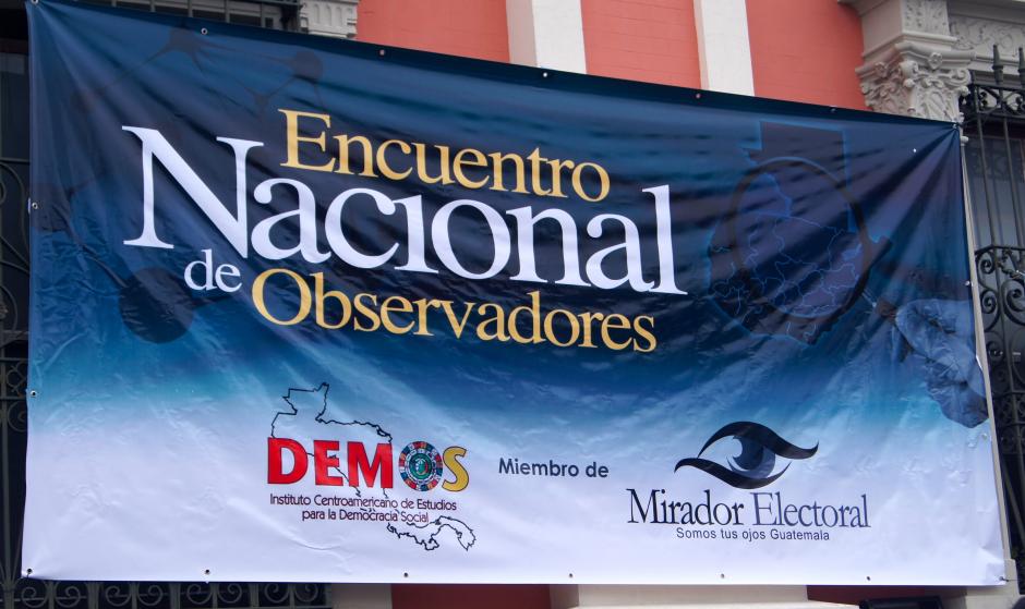 Alrededor de 600 ciudadanos fueron juramentados para ser los "observadores" del proceso electoral. (Foto: Ana Virginia García)