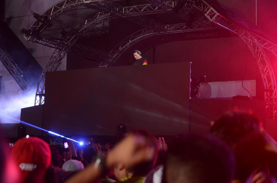 DJ Tiesto prendió el "Main Stage" del EMF 2015 con un espectáculo inolvidable para los asistentes. (Foto: Marcelo Jiménez/Soy502)