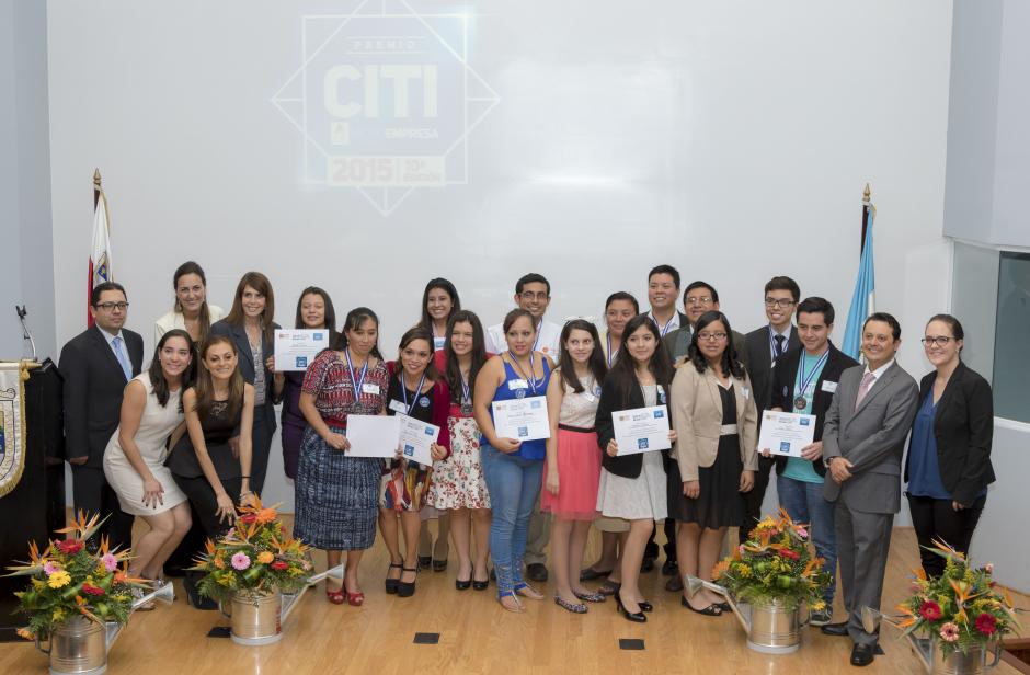 Todos los ganadores del Premio Citi a la Microempresa 2015. (Foto: Eddie Lara/Soy502)