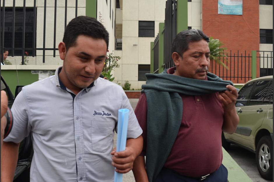 Empleados del Liceo Javier fueron citados a la fiscalía en Villa Nueva para declarar sobre la muerte del alumno Alexander Aldana. (Foto: Alejandro Balán/Soy502)&nbsp;