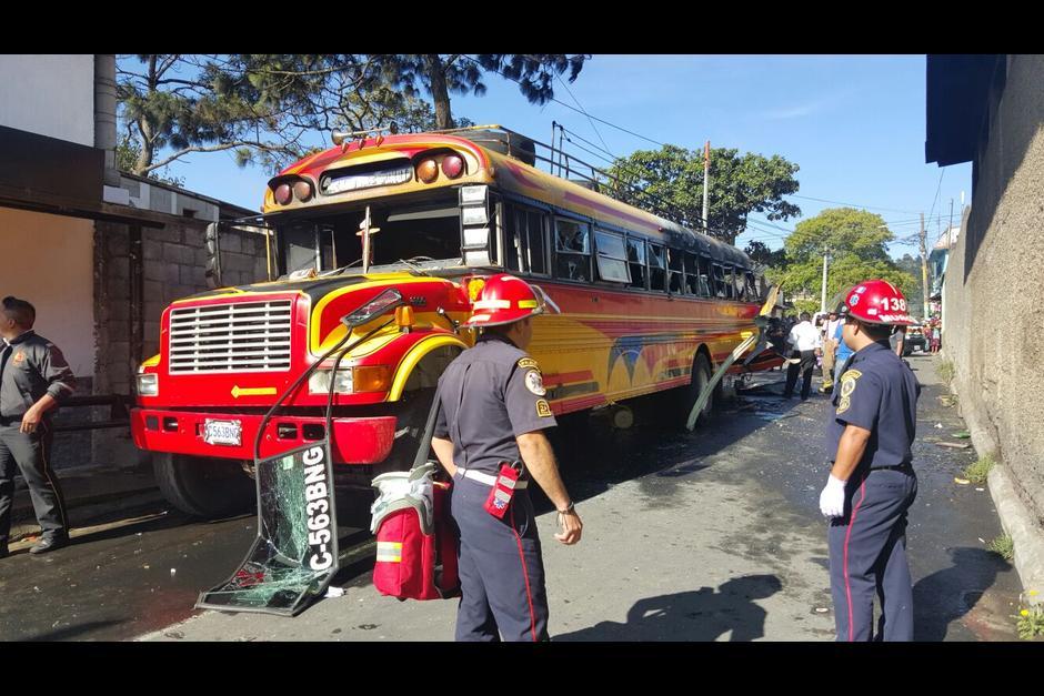 El Inacif identificó a la primera víctima de la explosión en el bus de San José Pinula. (Foto: Bomberos Departamentales)&nbsp;