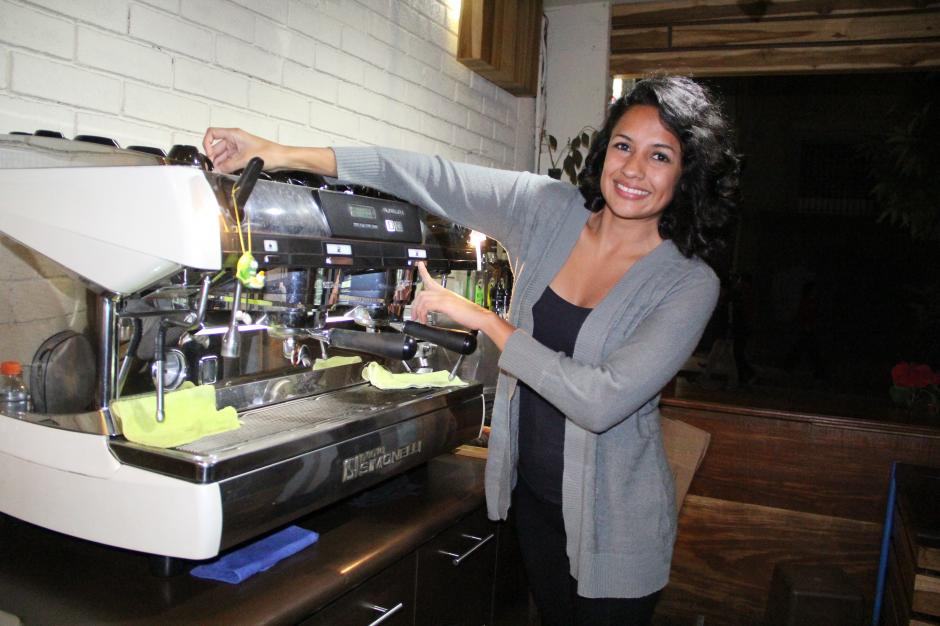 Stephany Dávila espera ser la representante de Guatemala y Latinoamérica en "Barista Farmer", programa que iniciará a rodarse en febrero de 2015 en Honduras. (Foto: Fredy Hernández/Soy502)