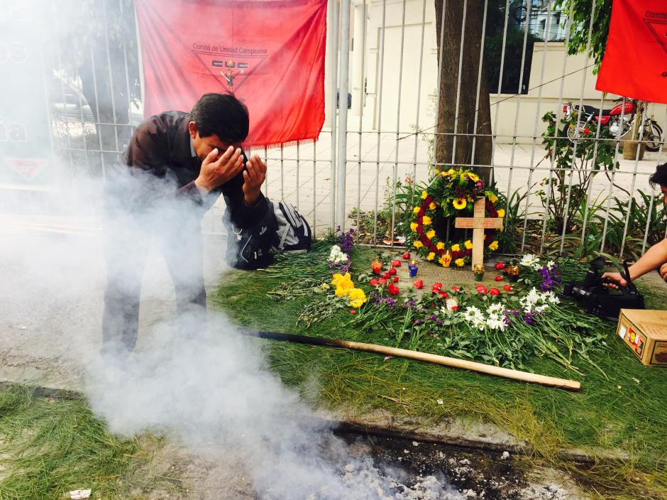 Familiares de las víctimas de la quema de la embajada de España recordaran la masacre con una ceremonia maya. (Foto: Jesús Alfonso/Soy502)