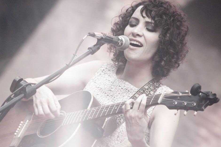 Gaby Moreno dará un concierto acústico en Costa Rica el 22 de mayo.