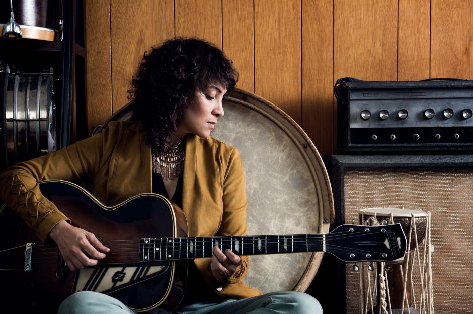 Gaby Moreno reveló en una entrevista cómo recibió su Grammy Latino. (Foto: Music Bed)