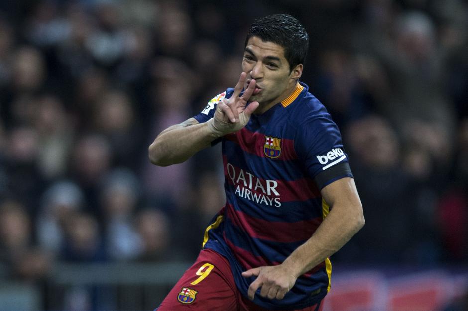 Luis Suárez abrió la ruta para el triunfo del FC Barcelona en el estadio Santiago Bernabéu, sobre un desconocido Real Madrid. (Foto: EFE)