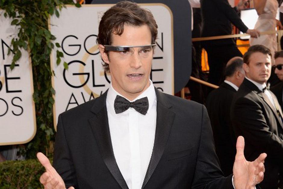 La estrella de televisión Rob Marciano asistió a la entrega de los premios Golden Globes utilizando sus Google Glass. (Foto: AFP)&nbsp;