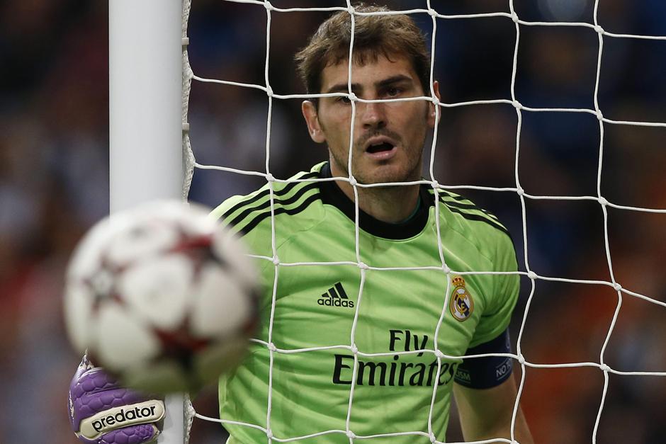 Iker Casillas podría dejar el Real Madrid para firmar un contrato anual de 5 millones de euros por dos temporadas con el Oporto. (Foto: AFP)
