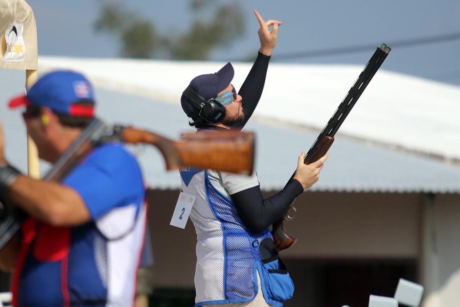 Jean Pierre Brol ganó oro para Guatemala en la prueba de foso y dedicó el triunfo a su padre que falleció recientemente. (Foto: COG)