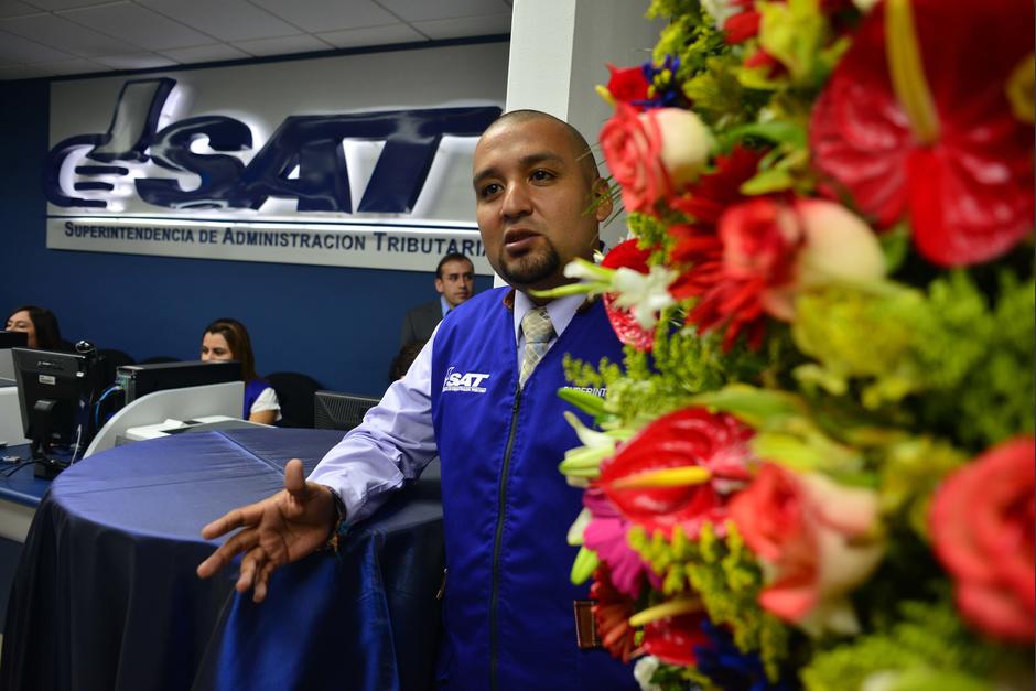 El superintendente Solórzano Foppa acudió a la inauguración. (Foto: Jesús Alfonso/Soy502)