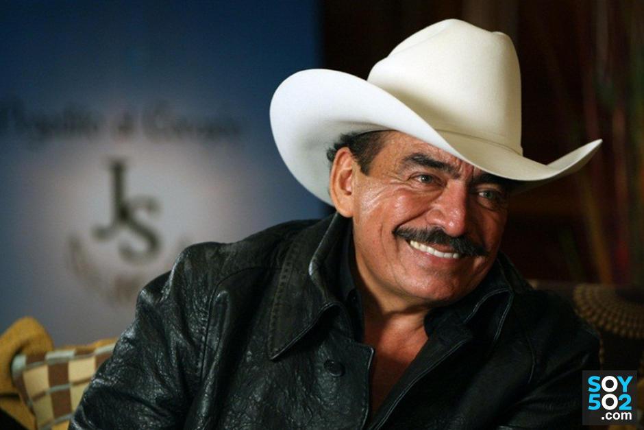 Nacido en el pueblo de Juliantla, en el estado mexicano de Guerrero, Joan Sebastian grabó más de cuarenta discos y ganó&nbsp;varios premios Grammy. &nbsp;(Foto: Archivo/Soy502)&nbsp;