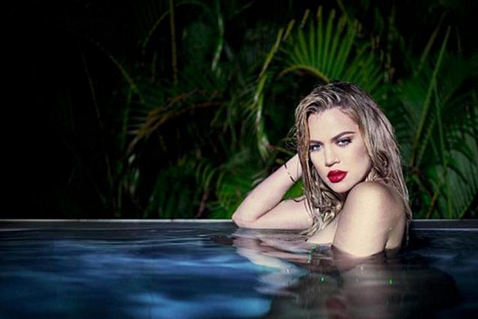 Khloe Kardashian vuelve a capturar la atención de sus seguidores con unas fotos en las muestra su exuberante figura.