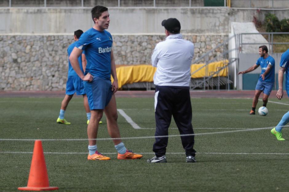 El defensa realizó hoy su última práctica y se despidió de sus compañeros. (Foto: Club Comunicaciones)