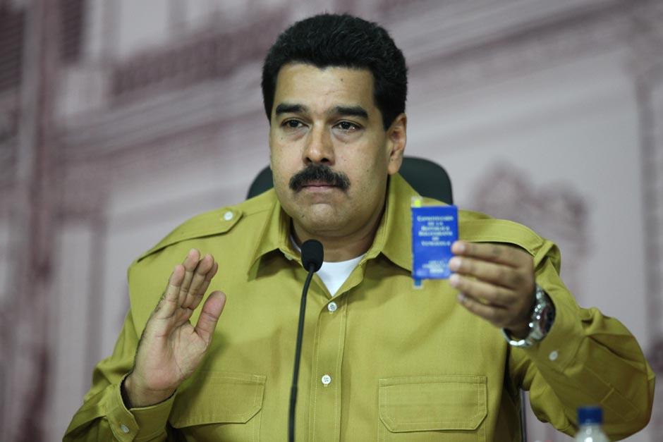 El presidente Nicolás Maduro lanza actualmente una política para regular el precio de los productos en Venezuela. (Foto: Palacio Miraflores/EFE)