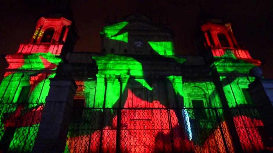 El año pasado la imagen tridimensional deslumbró a los guatemaltecos que se acercaron a disfrutar del espectáculo. (Foto: Youtube)