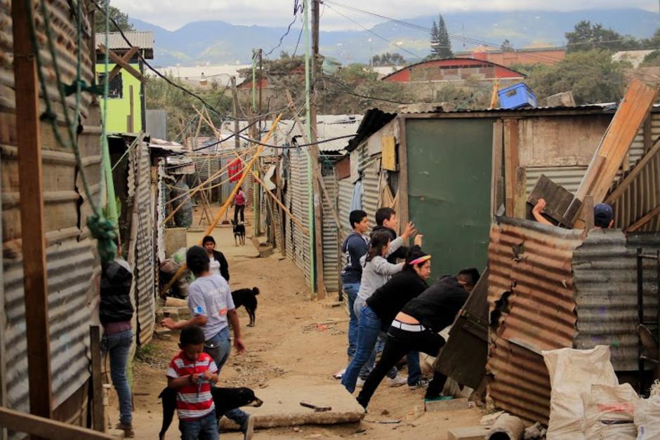 En la ciudad de Guatemala hay cientos de asentamientos que carecen de servicios básicos y por ende se encuentran en la informalidad. (Foto: TECHO)