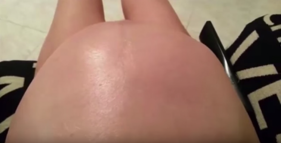 ¡Fascinante! Mira aquí como un bebé que aún está dentro del vientre materno se mueve y la mamá lo nota. (Foto: YouTube)&nbsp;