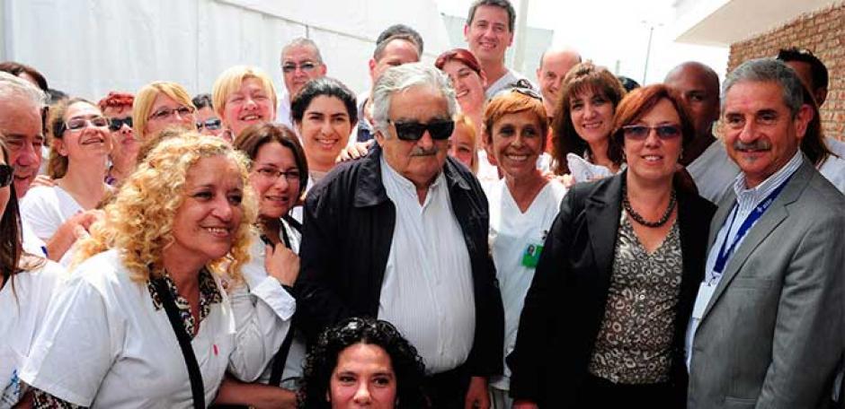 El presidente de Uruguay, José Mujica inaugura una clínica en la cárcel donde fue torturado. (Foto: EFE)