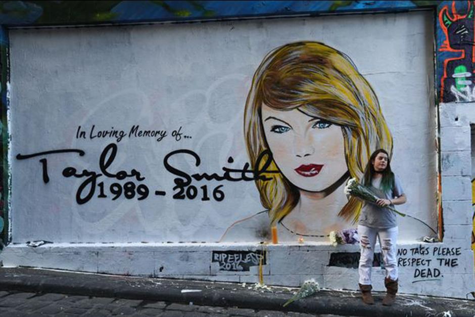 Un artista de graffiti ha pintado un mural "RIP Taylor Swift". (Foto: mirror.co)