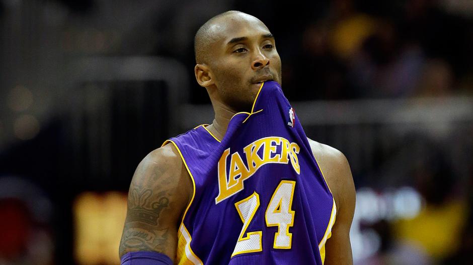 El basquetbolista estadounidense, Kobe Bryant, analiza su retiro de la NBA. (Foto: AFP)