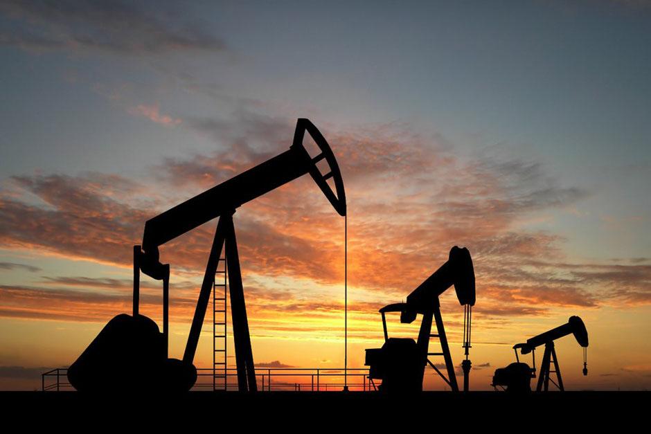 Los países productores de petróleo decidieron congelar la producción de petróleo para controlar los precios. (Foto: Archivo)