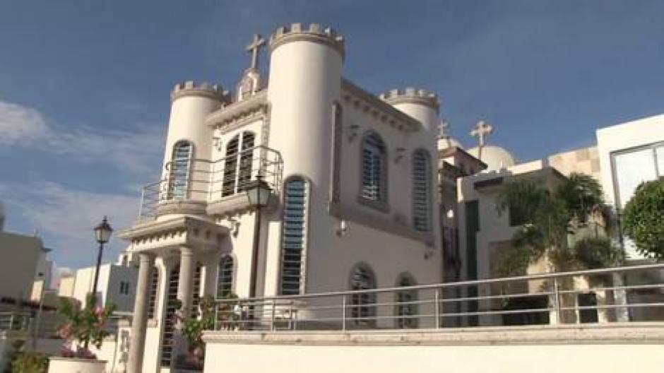 Mausoleos de hasta medio millón de dólares se ubican en el cementerio de Culiacán, en México. (Foto: clarin.com)