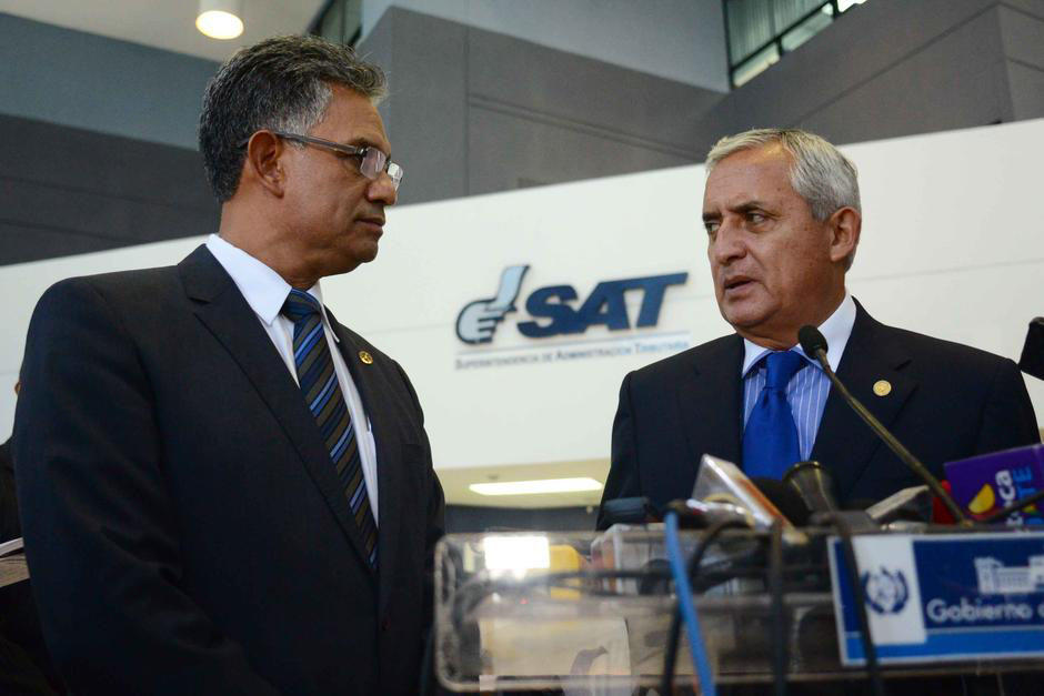 Carlos Muñoz, exjefe de la SAT y Otto Pérez Molina, expresidente de Guatemala, guardan prisión preventiva y ahora se les vincula con un nuevo caso con la empresa argentina Kolektor. (Foto: Jesús Alfonso/Soy502)