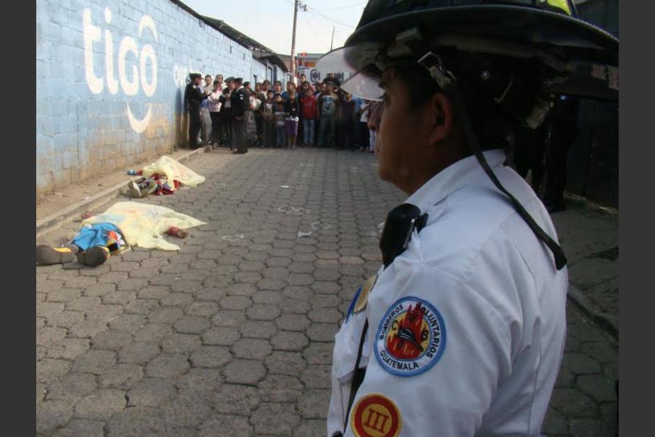 Las dos personas vestidas de payasos se disponían a dar un show en un centro educativo de la Antigua Guatemala dieron a conocer familiares de las víctimas. (Foto: Bomberos Voluntarios Chimaltenango)&nbsp;