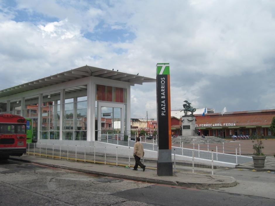 Desde tempranas horas de este jueves, de nuevo los usuarios podrán abordar el Transmetro en la estación de La Plaza Barrios. (Foto: panoramio.com)&nbsp;