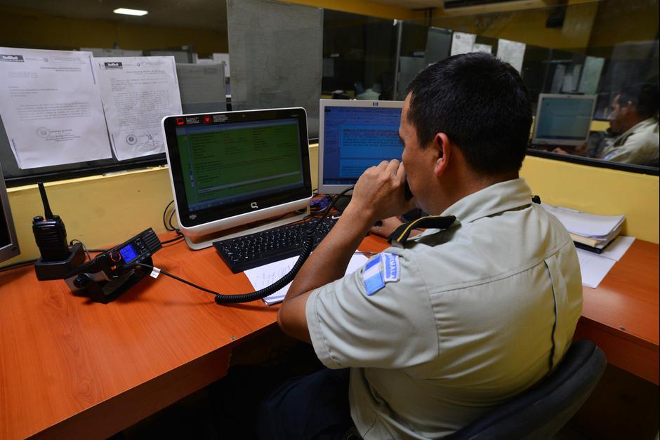 Uno de los agentes de la PNC se quitó la vida en su sede de trabajo. (Foto: Archivo/Soy502)&nbsp;