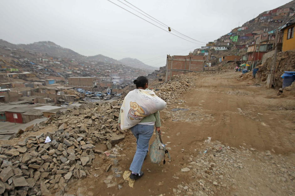 Según el Banco Mundial, alrededor de 7 millones de habitantes guatemaltecos son pobres crónicos. (Foto: EFE)