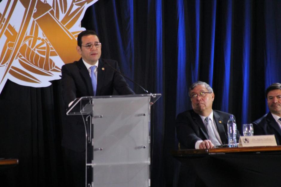 El presidente Jimmy Morales se mostró sentimental durante su discurso. (Foto: Alejandro Balán/Soy502)