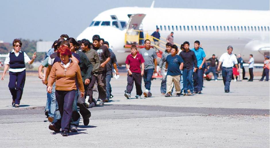 De acuerdo con la cancillería guatemalteca, Estados Unidos ha deportado menos guatemaltecos en los primeros meses del año, comparado con 2014. (Foto: Nuestro Diario)