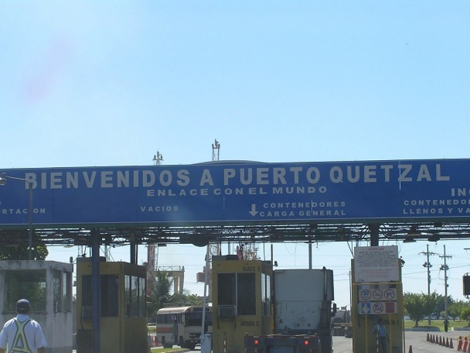 Nuevamente la Gremial de Transportistas y tramitadores de Puerto Quetzal realiza un paro de operaciones en la portuaria. (Foto Archivo:&nbsp;asisehace.gt)