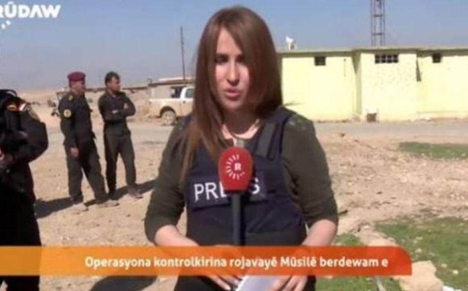 La periodista kurda murió en la ciudad de Mosul mientras cubría combates. (Foto: clasesdeperiodismo.com )&nbsp;