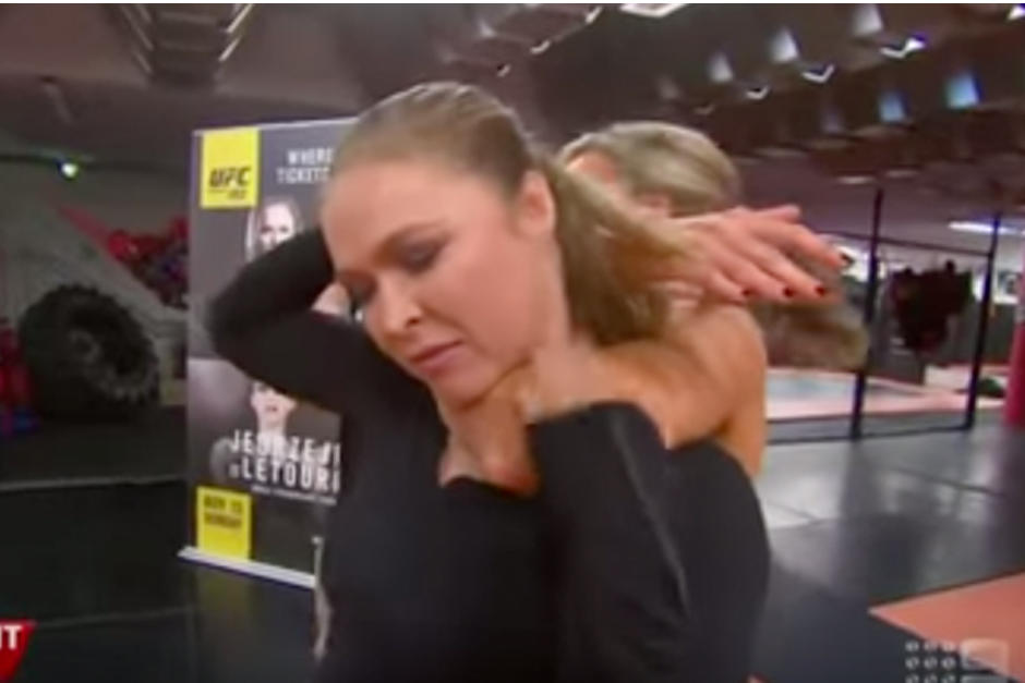 La deportista Ronda Rousey, en el programa de televisión australiano “A Current Affair”. (Foto: YouTube)
