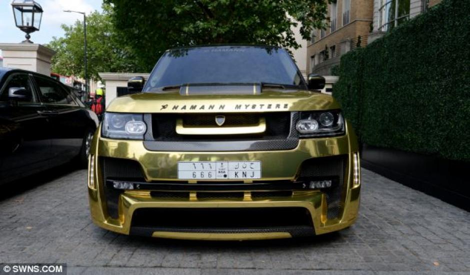 Con el número de placa 666, este Range Rover es la sensación entre los londinenses. &nbsp;(Foto: Daily Mail)