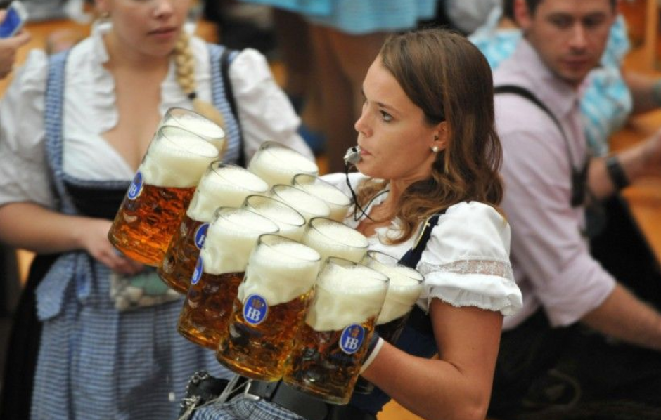 Investigadores dicen que una variante de la levadura explica las diferencias de sabor entre las cervezas y vinos. (Foto AFP/Archivo).&nbsp;