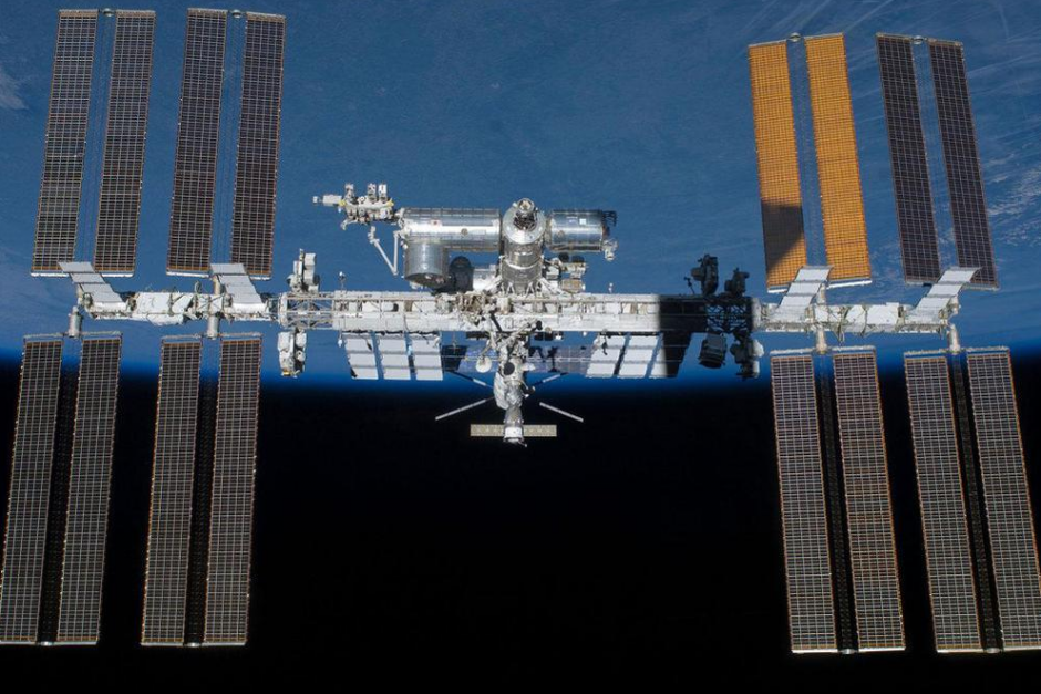 La órbita de la Estación Espacial Internacional (EEI) fue elevada con ayuda de los propulsores de la nave de carga rusa Progress M-2. (Foto: NASA)