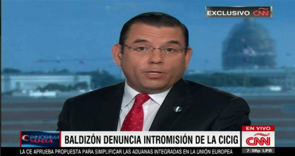 El candidato a la presidencia por el partido Lider, Manuel Baldizón, ofreció una entrevista en CNN en el programa de Fernando del Rincón. (Foto: Soy502)&nbsp;