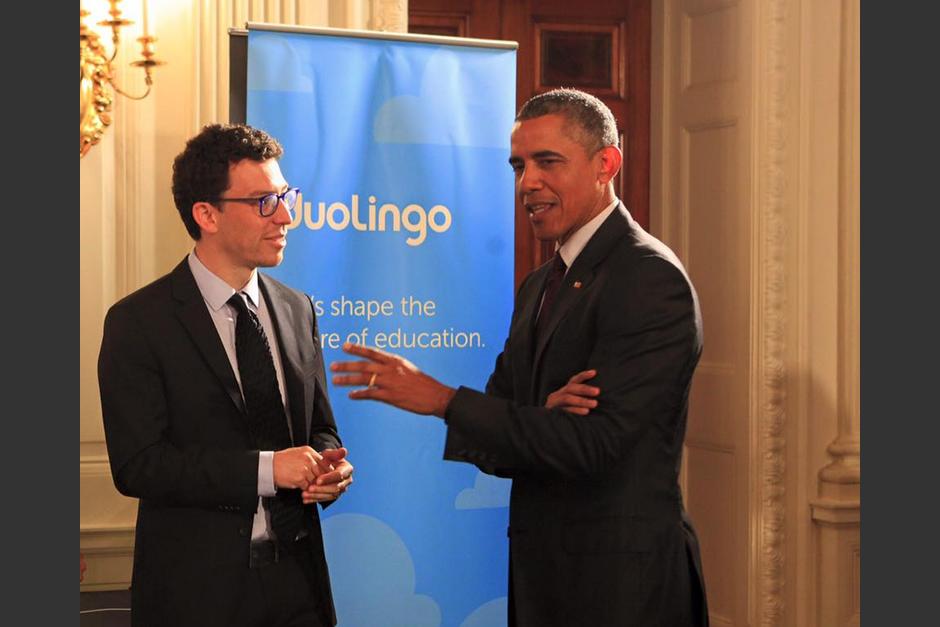 El guatemalteco Luis Von Ahn junto al presidente estadounidense Barack Obama. (Foto: Duolingo/Facebook)