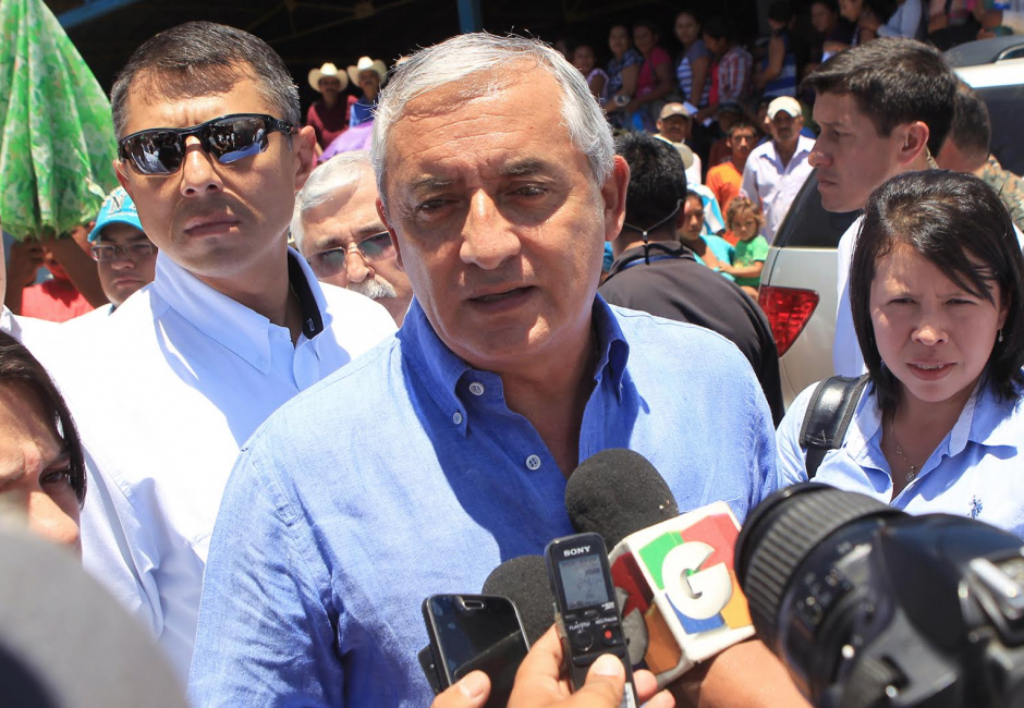 Esta es la última aparición pública de Otto Pérez Molina ante los medios de comunicación. Fue en Zacapa, minutos antes de conocerse del antejuicio en su contra. (Foto: Archivo/Soy502)