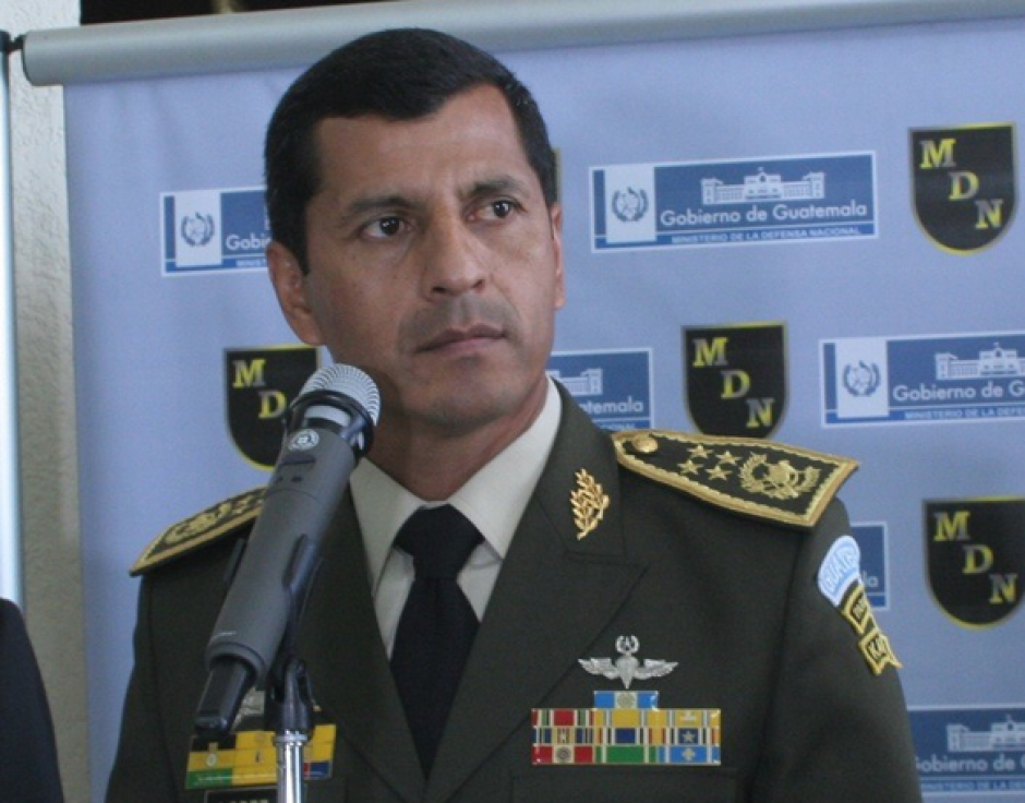 El ex ministro de la Defensa Nacional Manuel López Ambrosio, salió del país el pasado 26 de agosto 2015. (Foto: Archivo/Soy502)&nbsp;