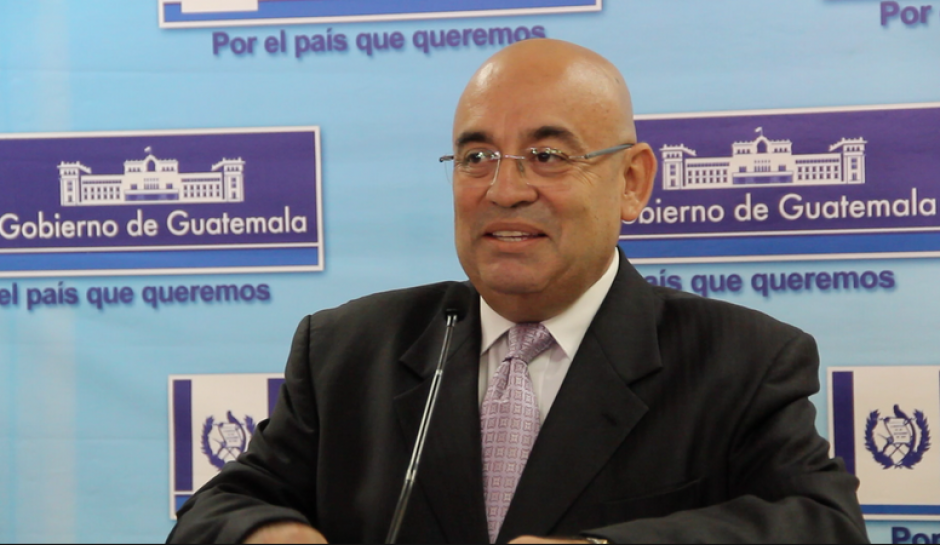 El vocero presidencial, Jorge Ortega, aseguró que el hecho de que el presidente Otto Pérez Molina pierda la inmunidad “es un escenario no deseable“. (Foto: Archivo/Soy502)