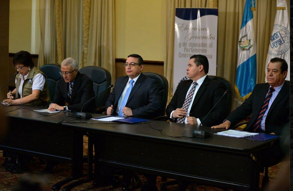 Los magistrados del TSE brindaron conferencia de prensa para explicar que todo está listo para las elecciones de este domingo. (Foto: Wilder López/Soy502)